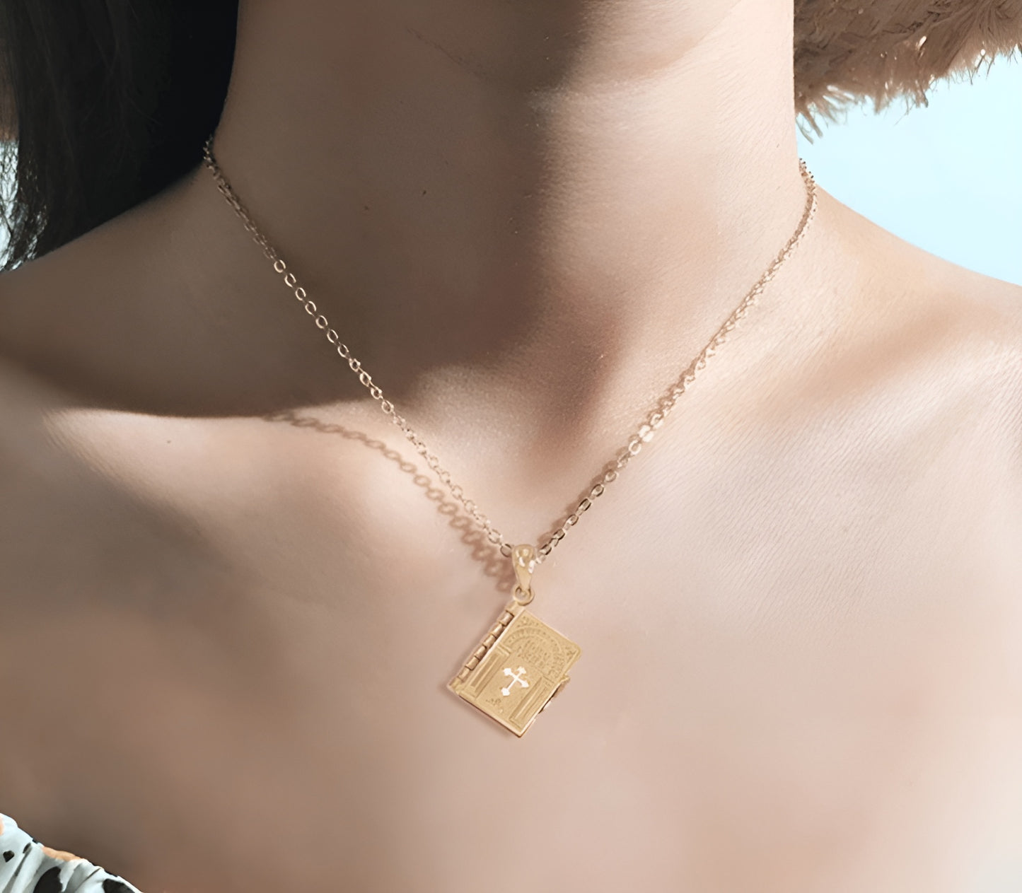 Sacred Lord's Prayer Bible Pendant